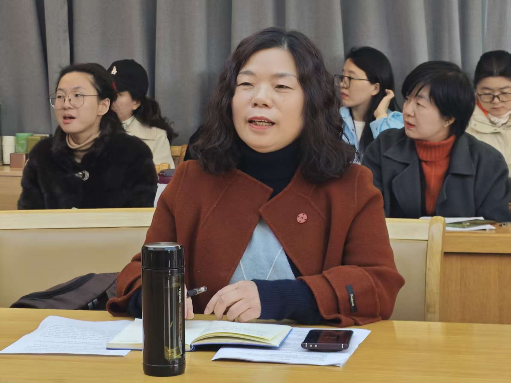以问题为刃，以逻辑为纲：杨枫教授指导我院教师2026国社科项目申报